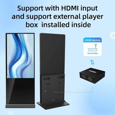 เครื่องเล่นโฆษณา LCD ขนาด 55 นิ้วภายในห้อง พร้อมการออกแบบที่ยืนบนพื้นและป้ายดิจิตอล